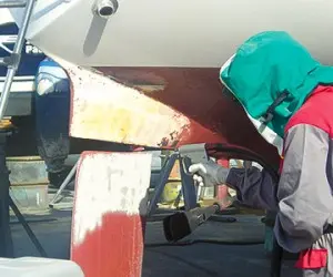 Reiniging van propellers, driftschroeven, onderkant van boegen
